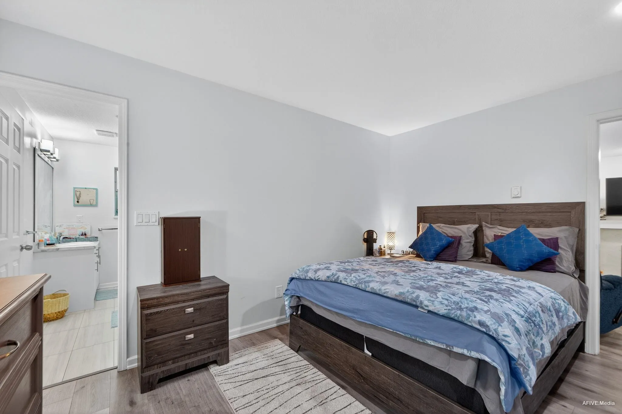 103 14271 18a Avenue