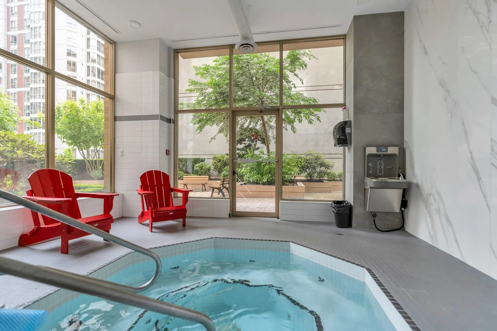 1405 822 Homer Street