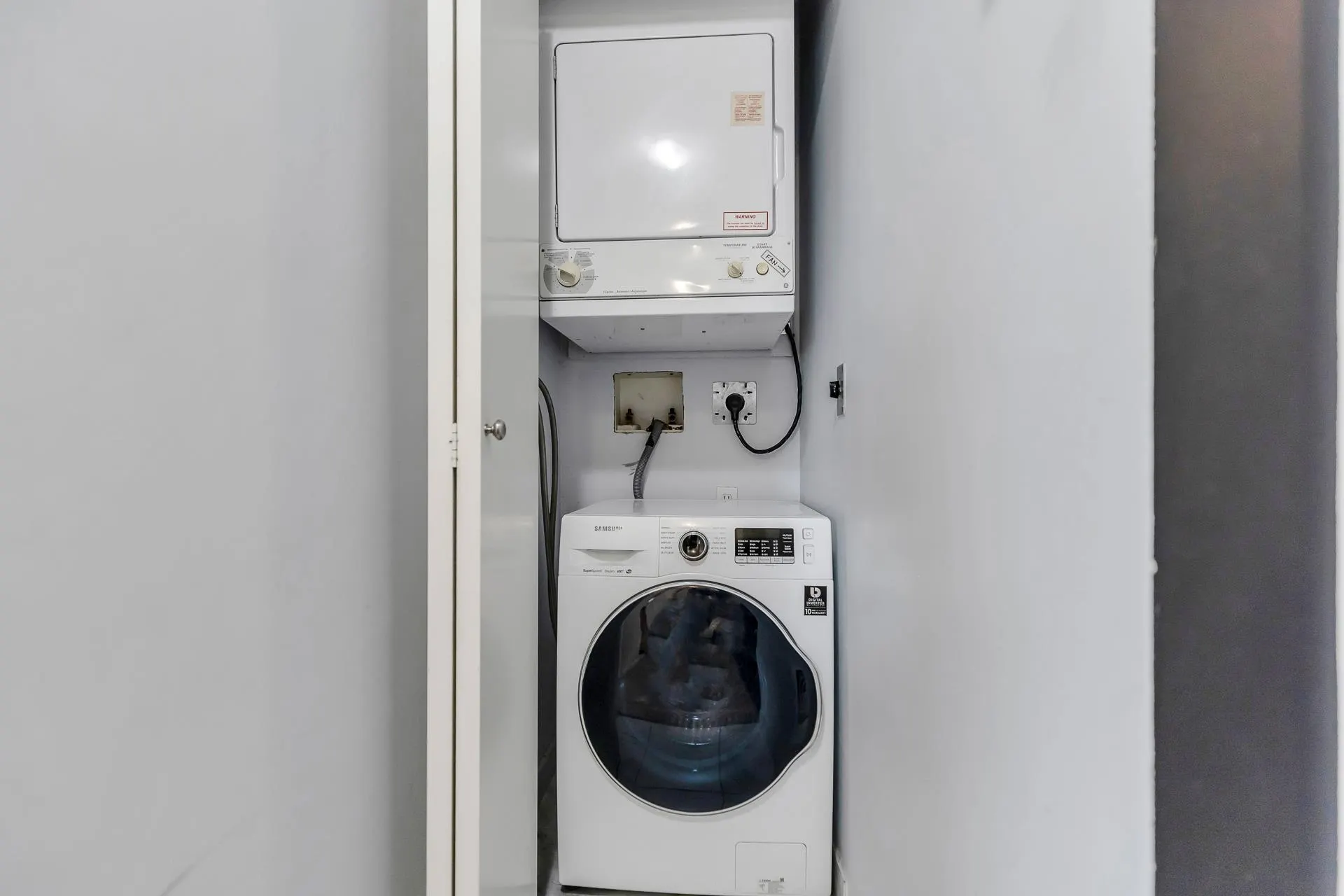 1405 822 Homer Street