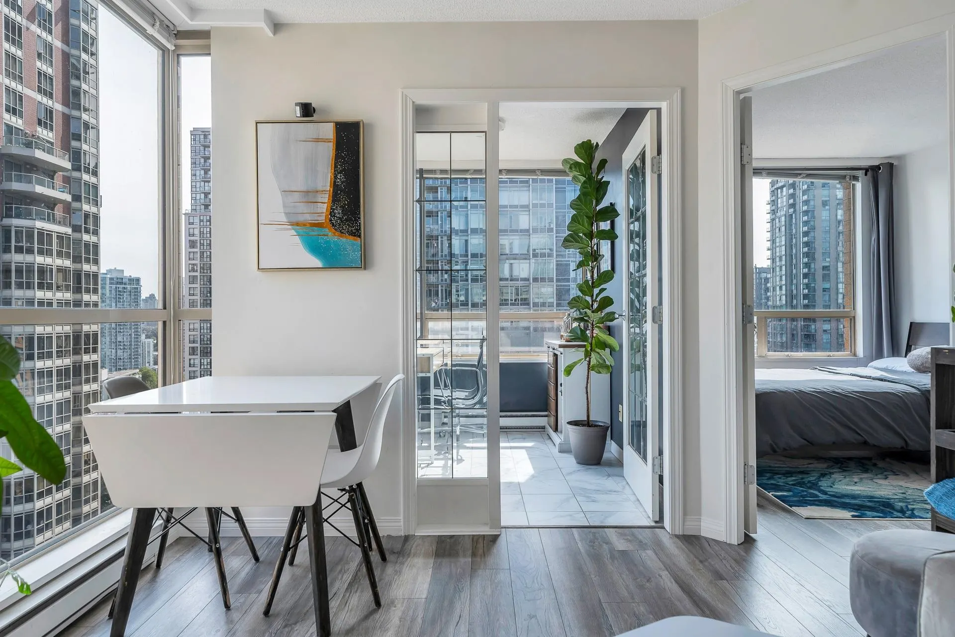 1405 822 Homer Street