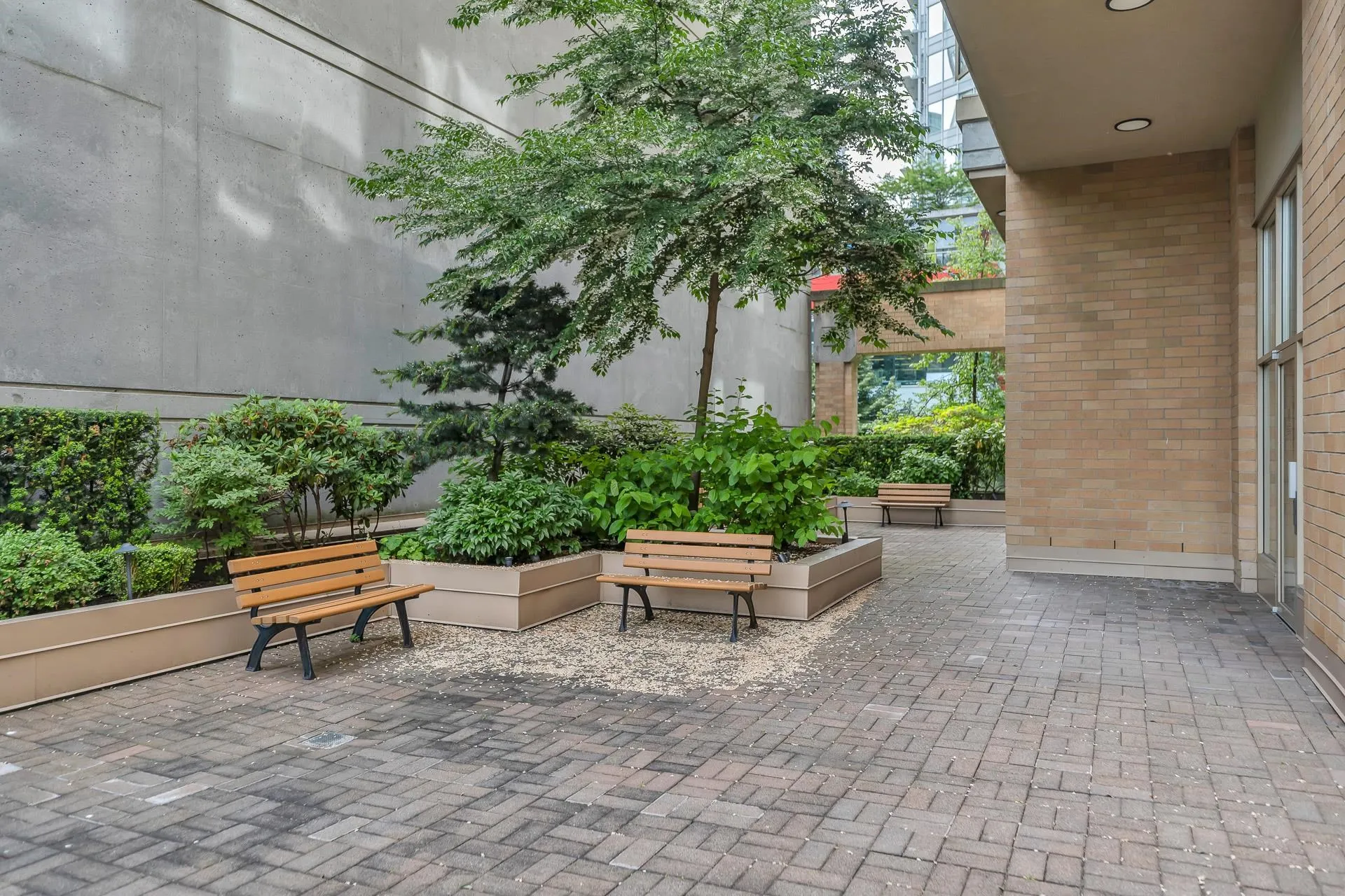 1405 822 Homer Street