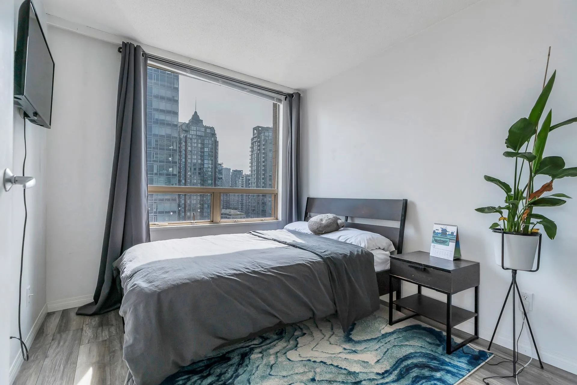 1405 822 Homer Street