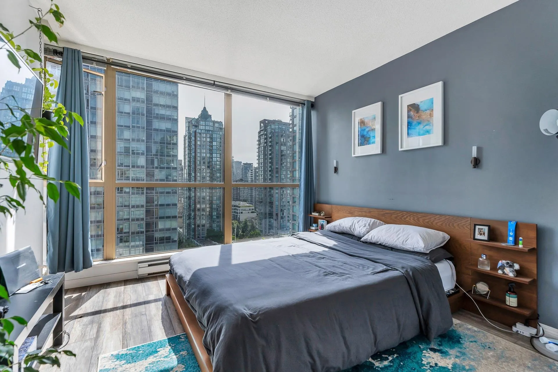 1405 822 Homer Street