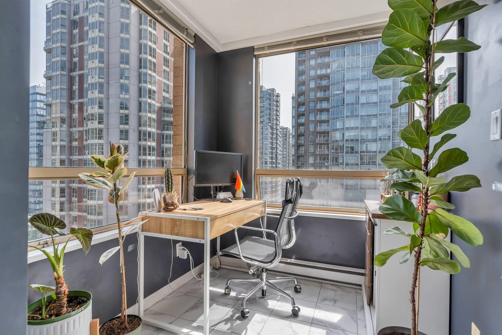 1405 822 Homer Street