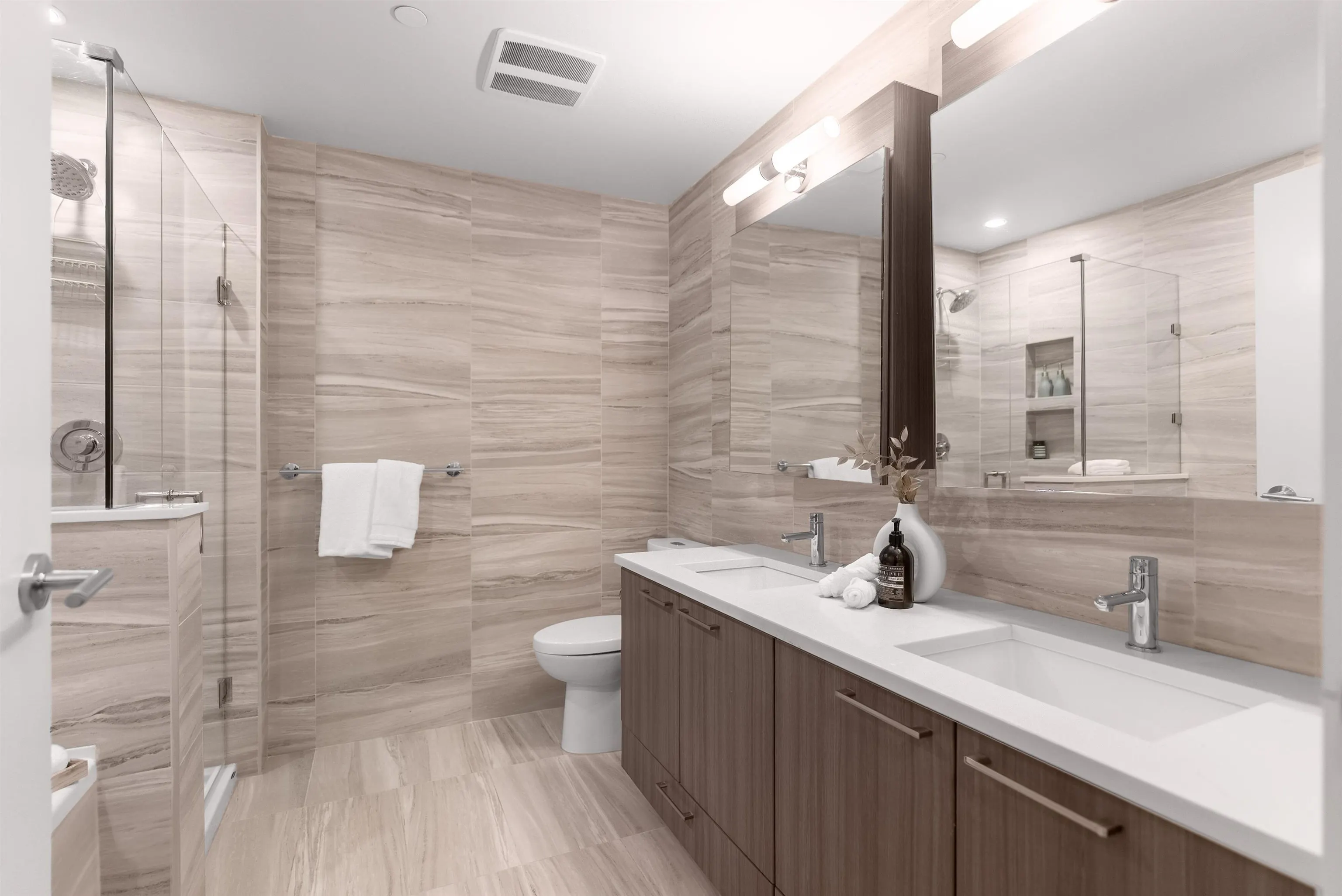 103 10788 No. 5 Road