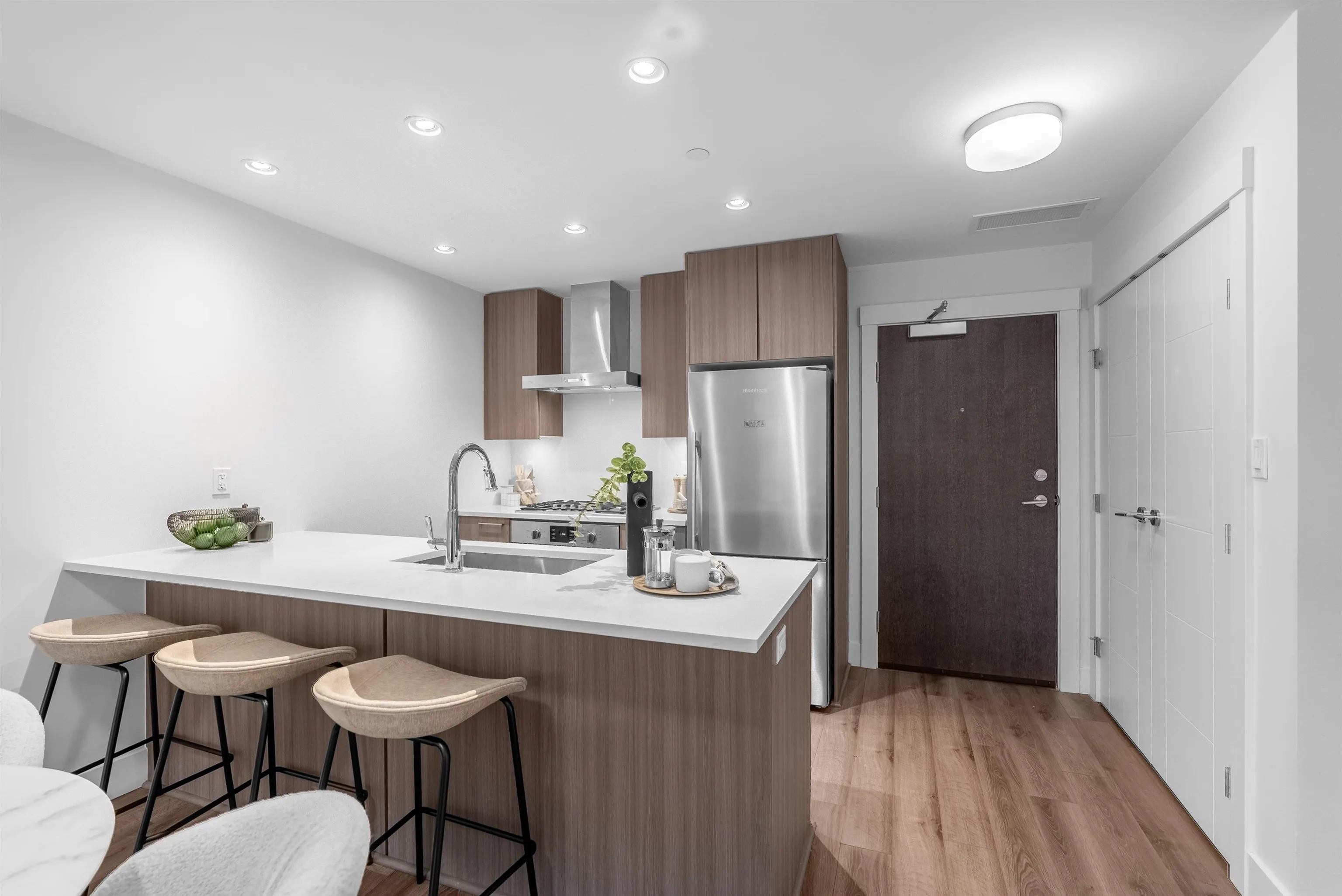 103 10788 No. 5 Road