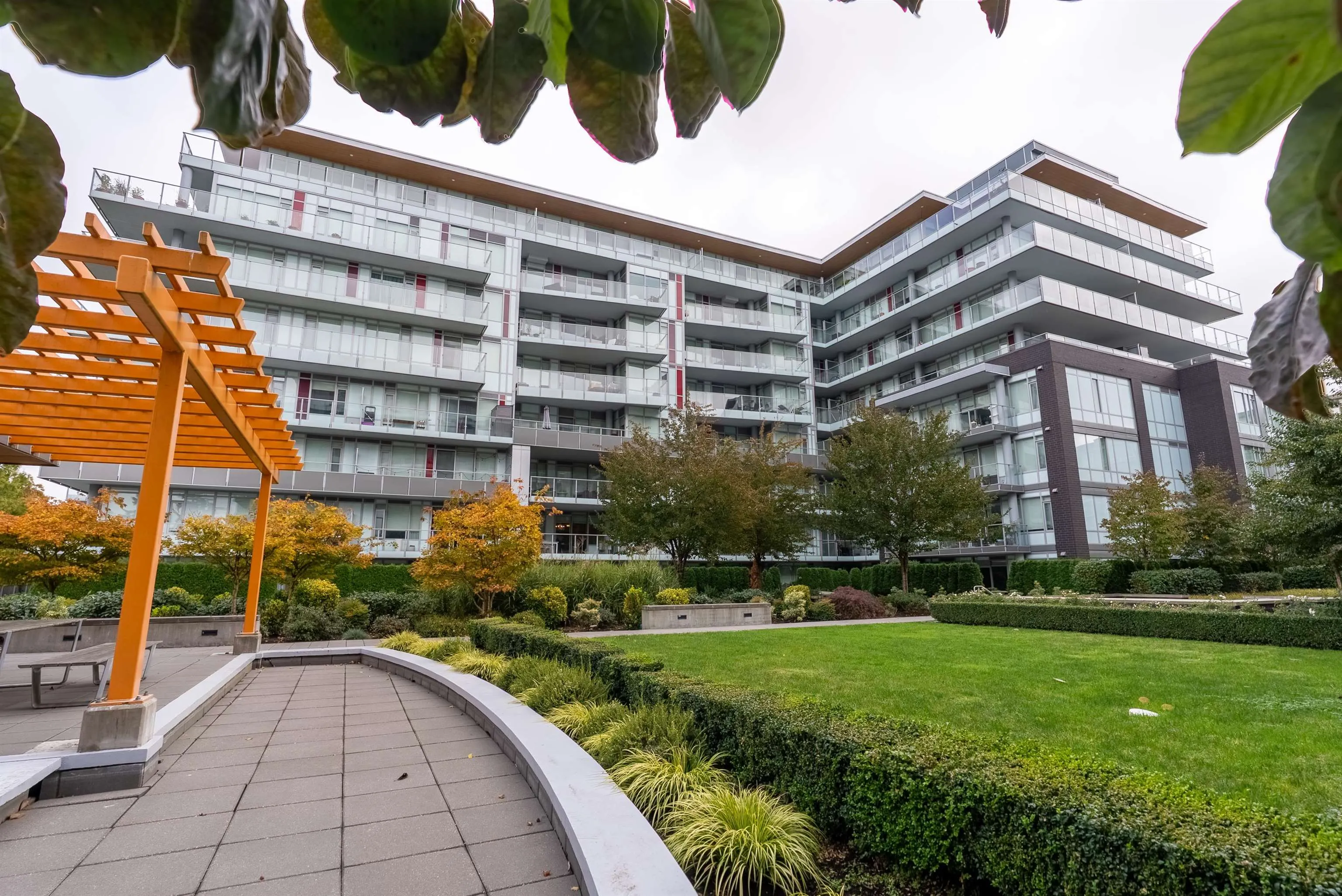 103 10788 No. 5 Road