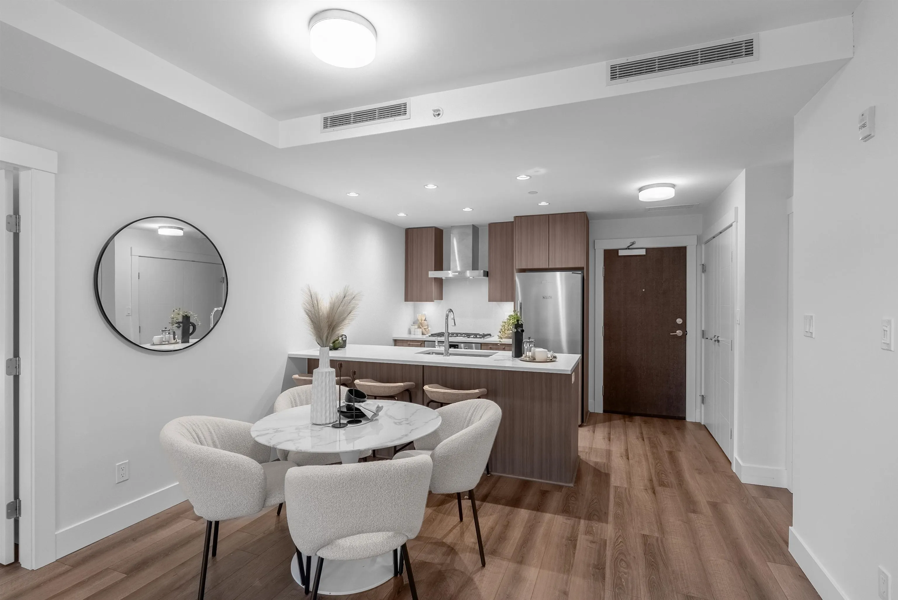 103 10788 No. 5 Road