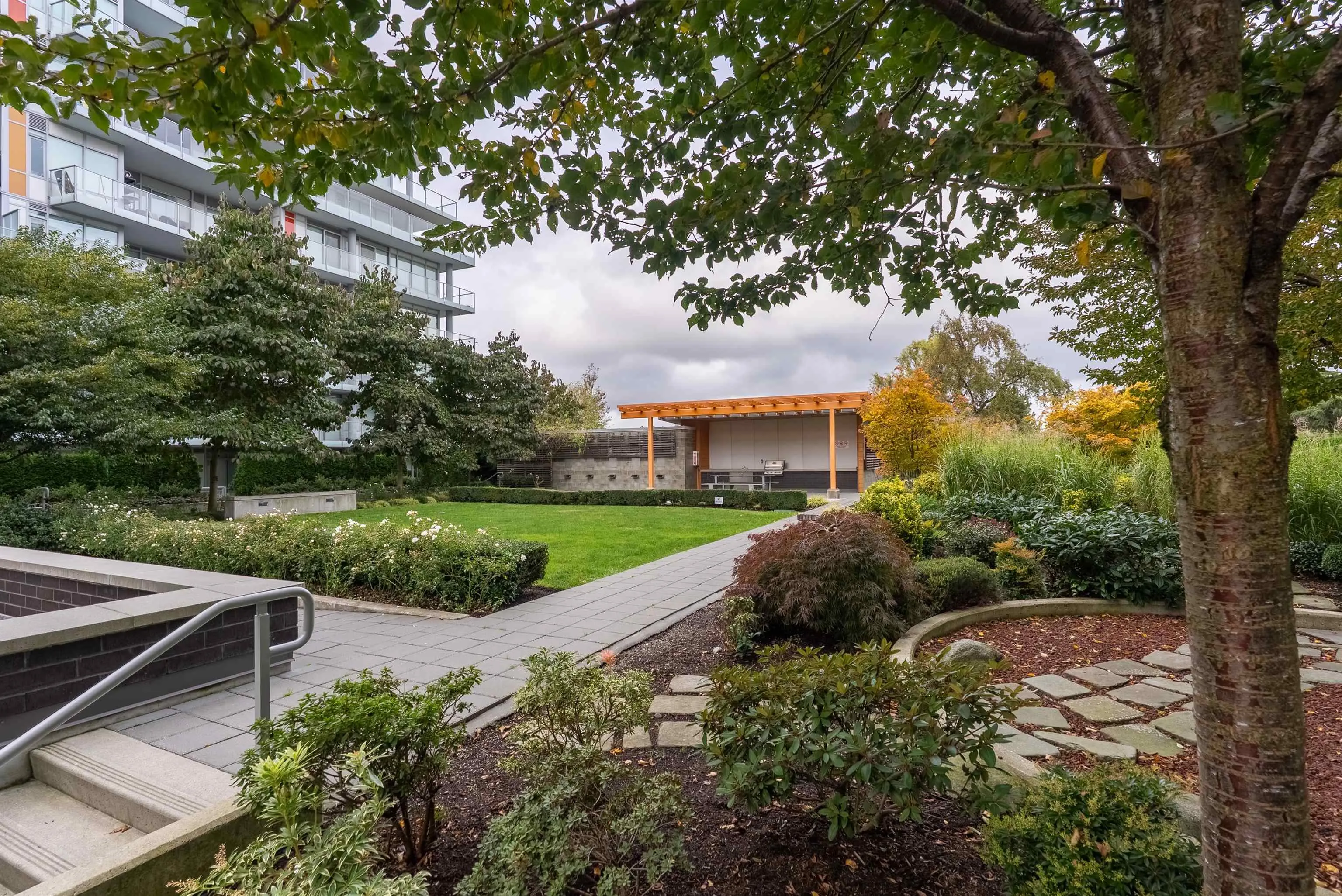 103 10788 No. 5 Road