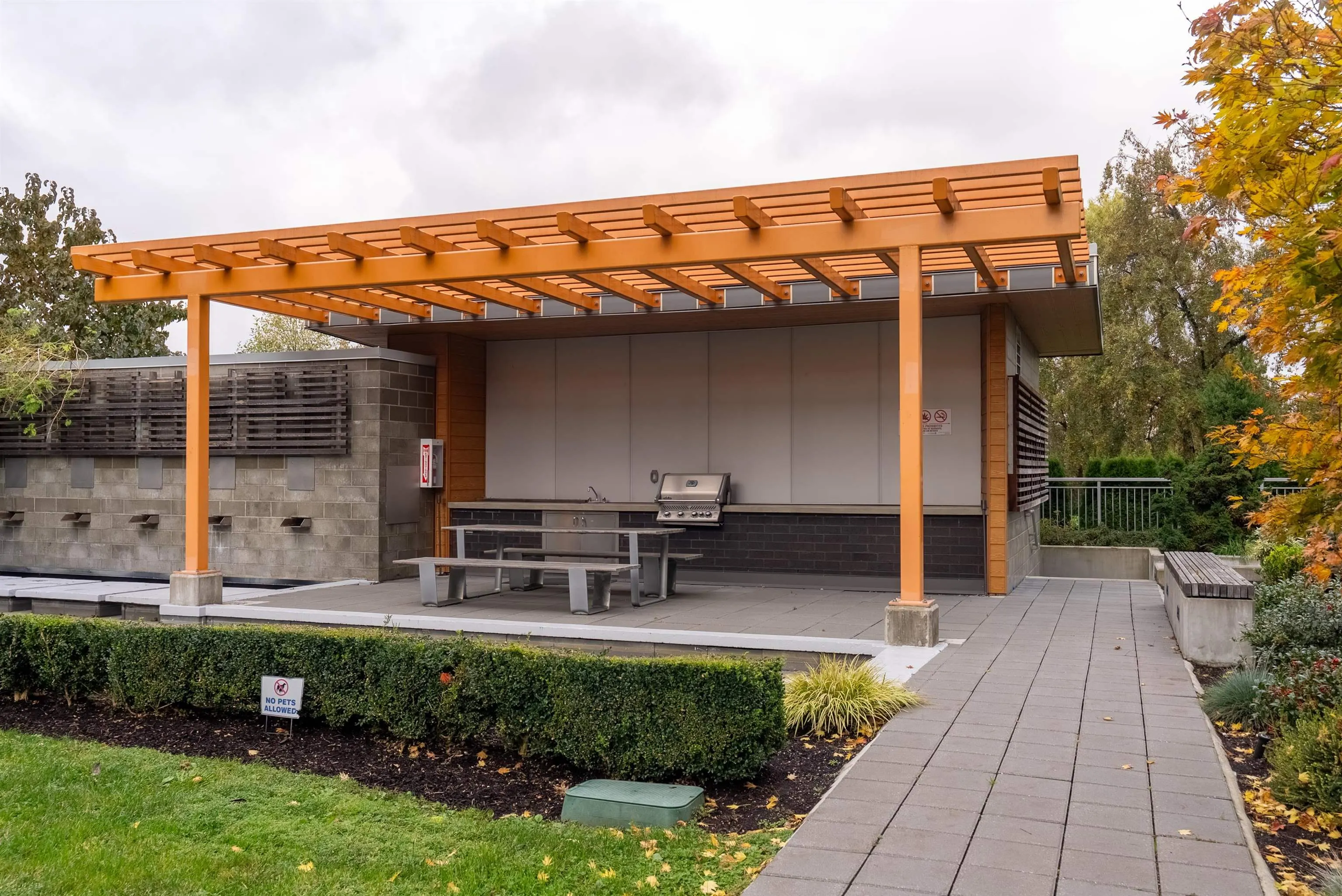 103 10788 No. 5 Road