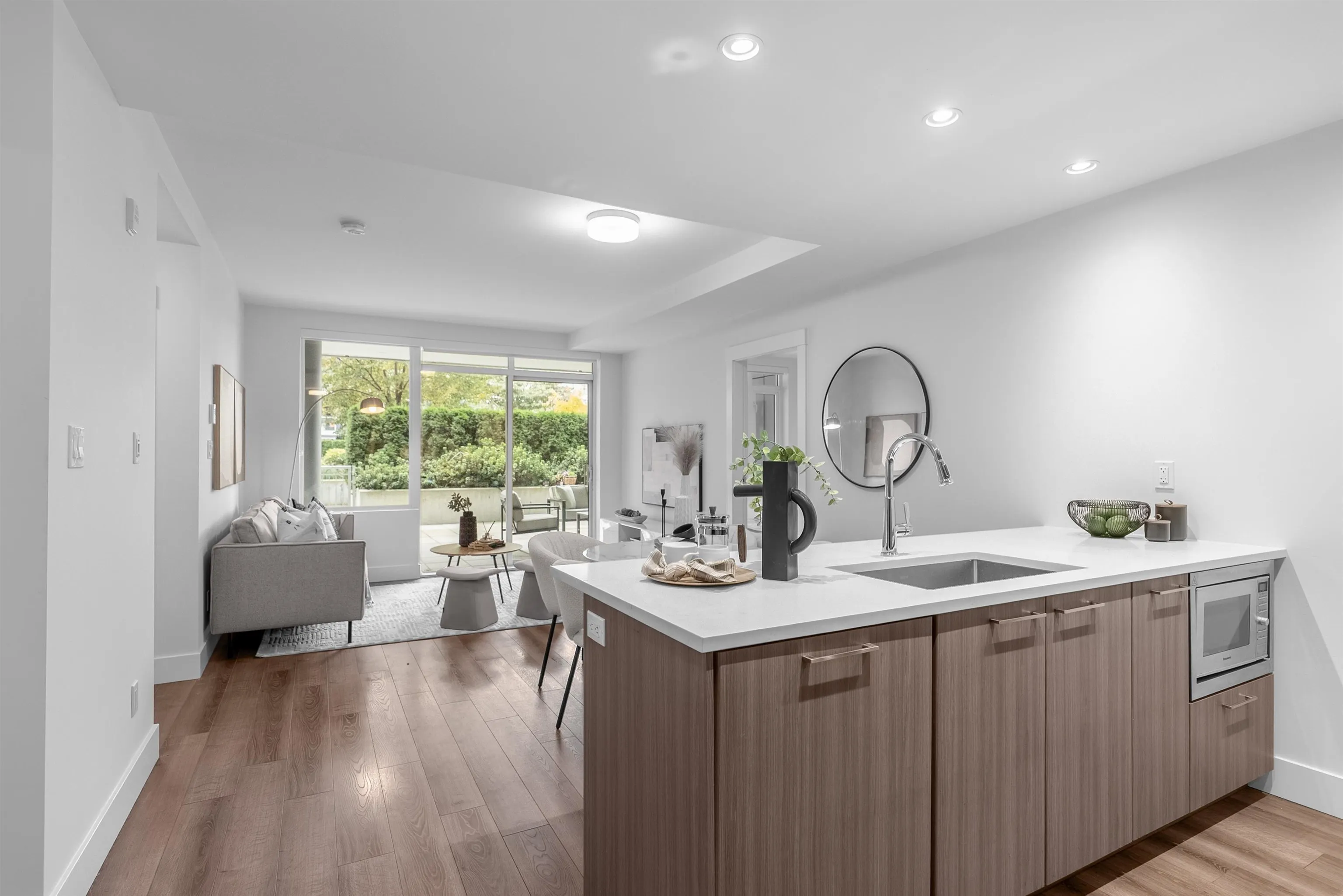 103 10788 No. 5 Road