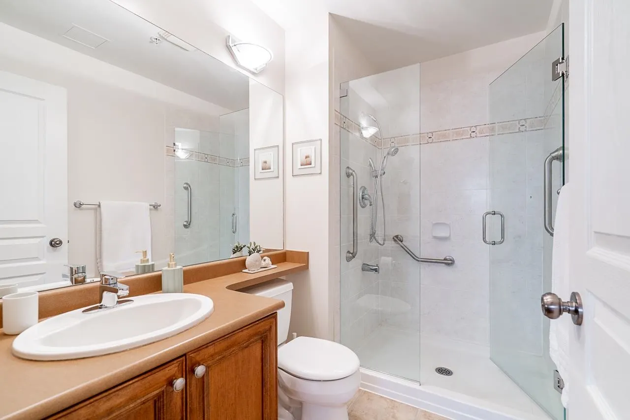 402 2175 Salal Drive