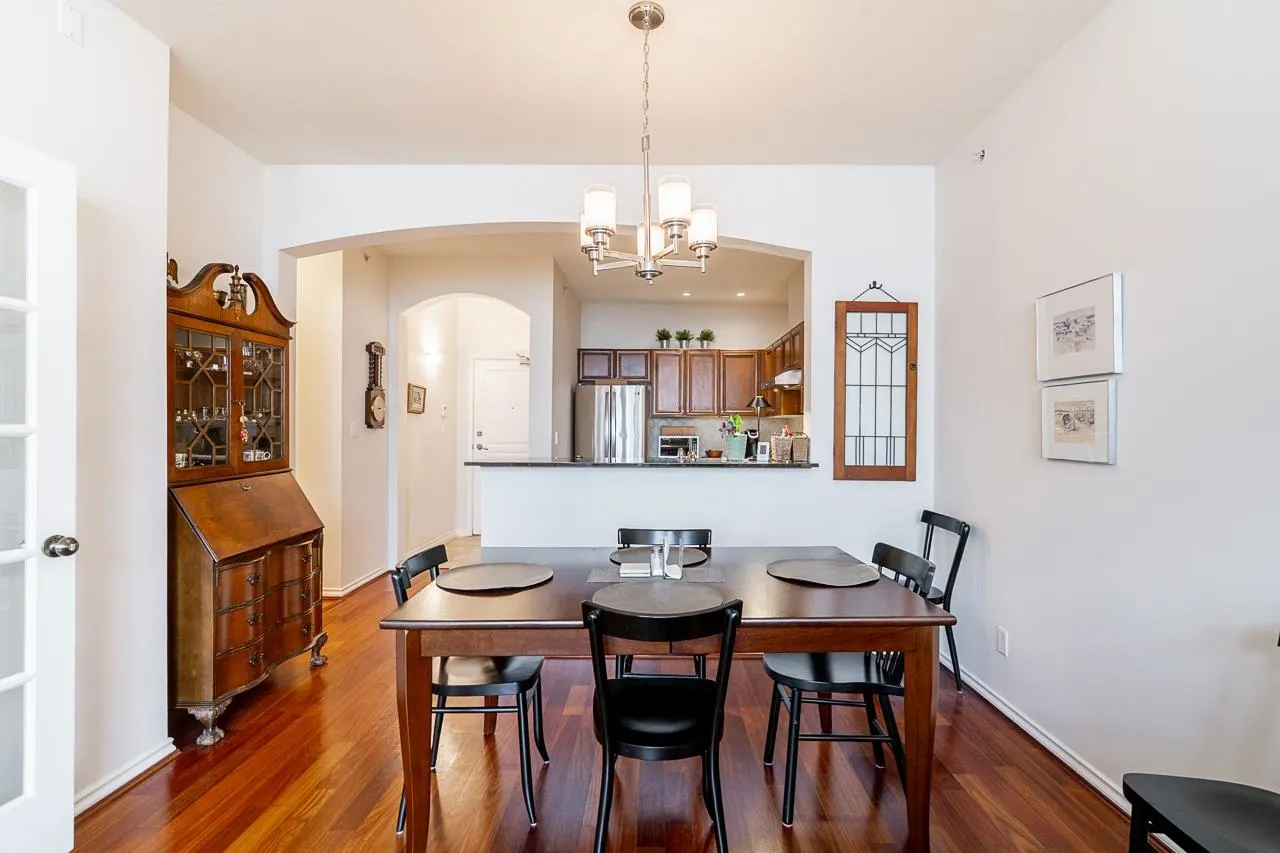 402 2175 Salal Drive