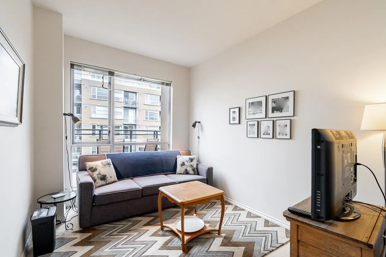 402 2175 Salal Drive