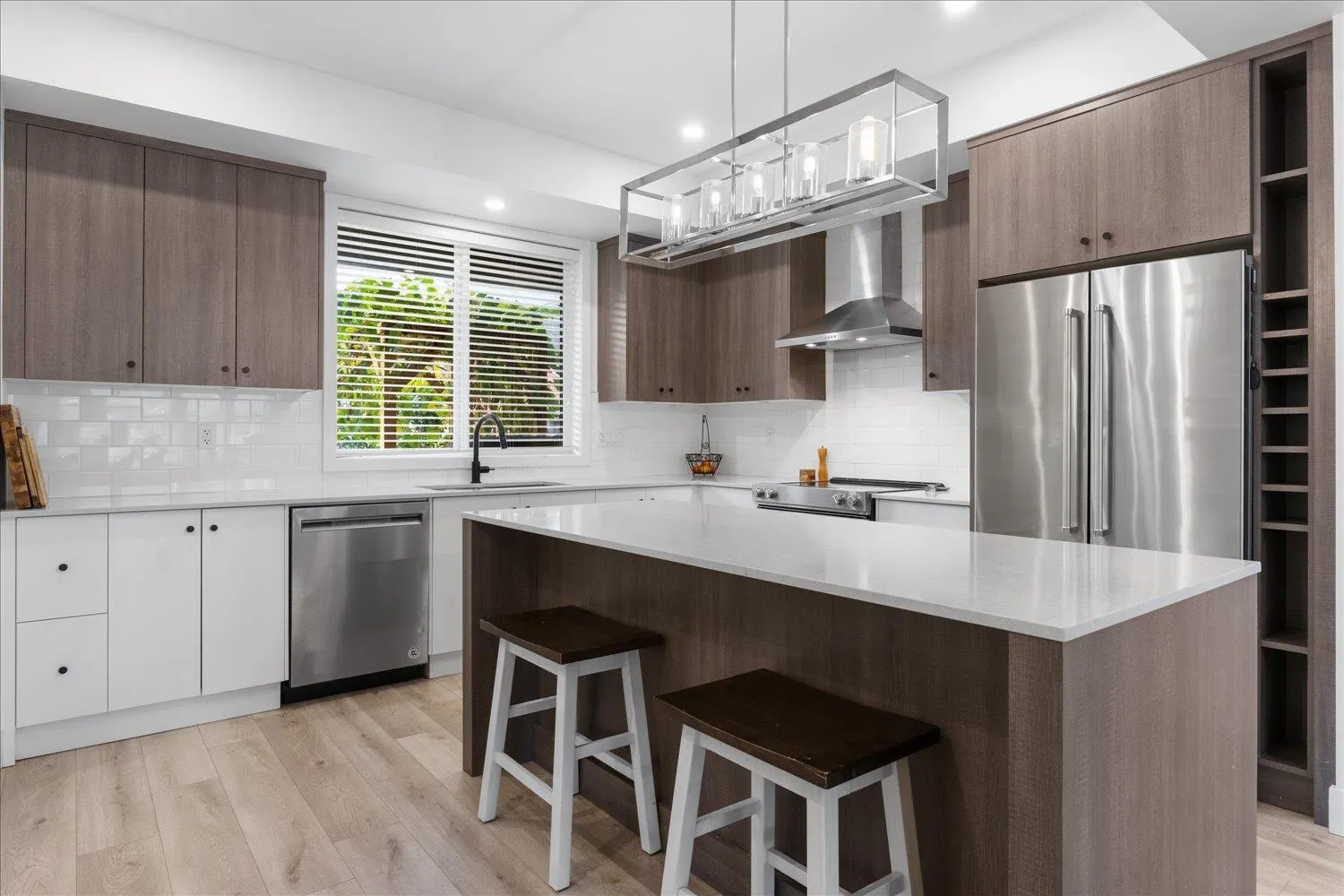 140 46211 Promontory Road