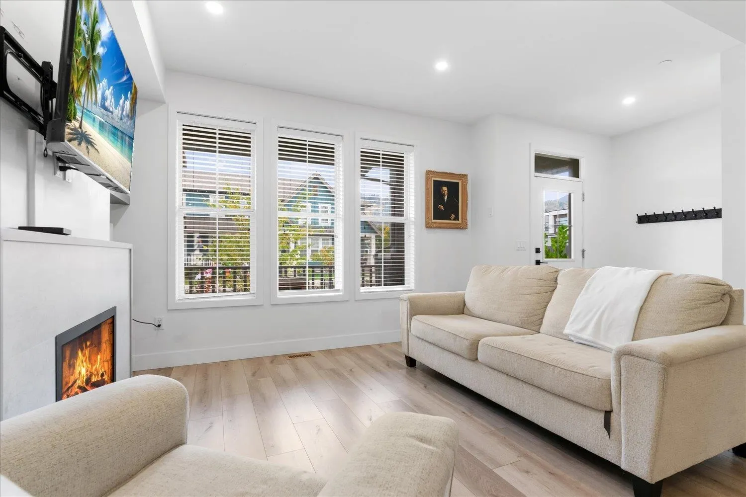 140 46211 Promontory Road