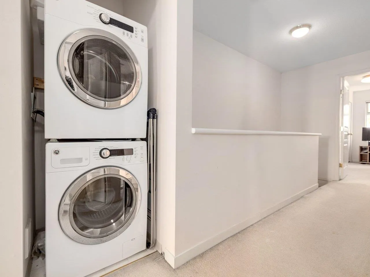 1 3576 Rainier Place