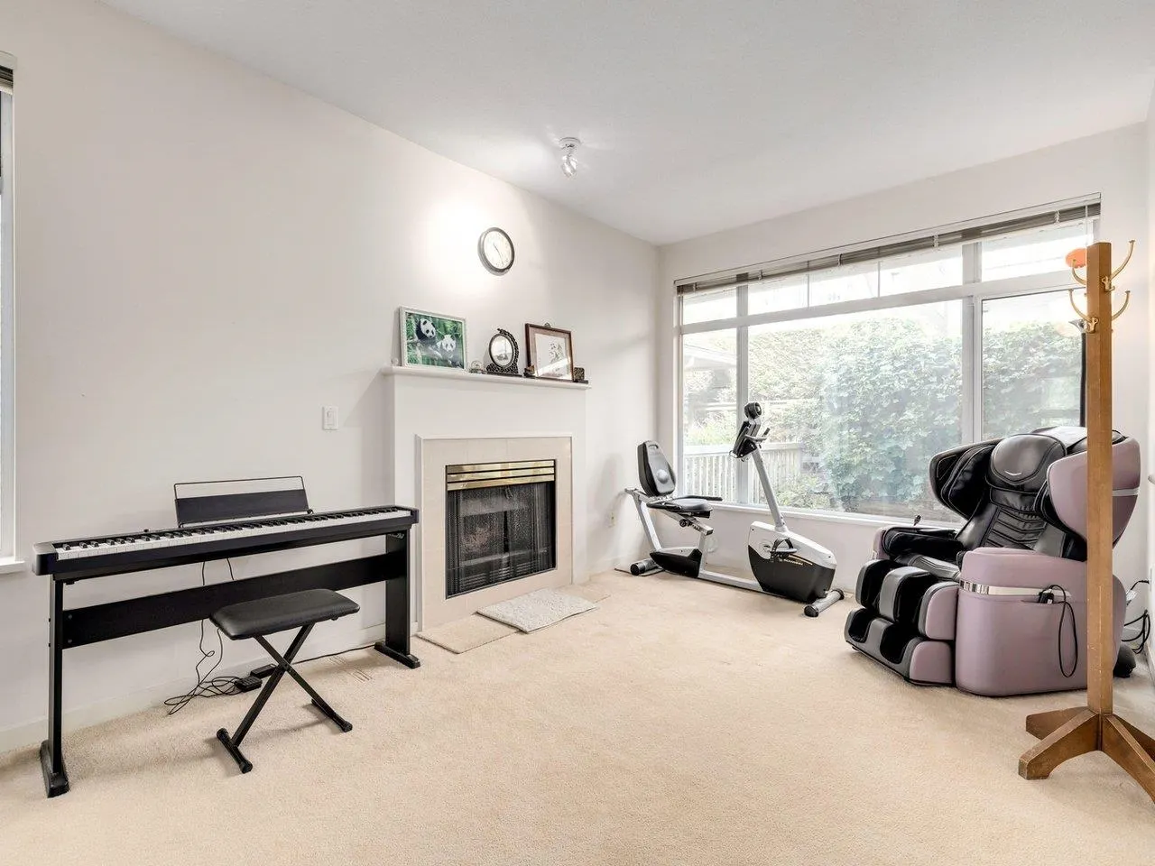 1 3576 Rainier Place