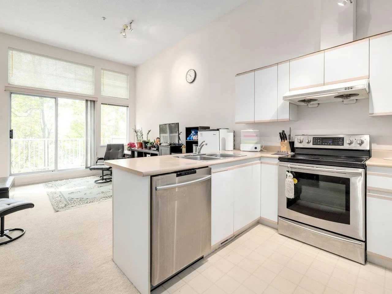 1 3576 Rainier Place