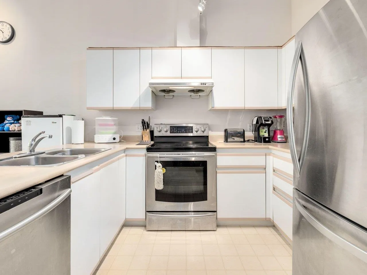 1 3576 Rainier Place