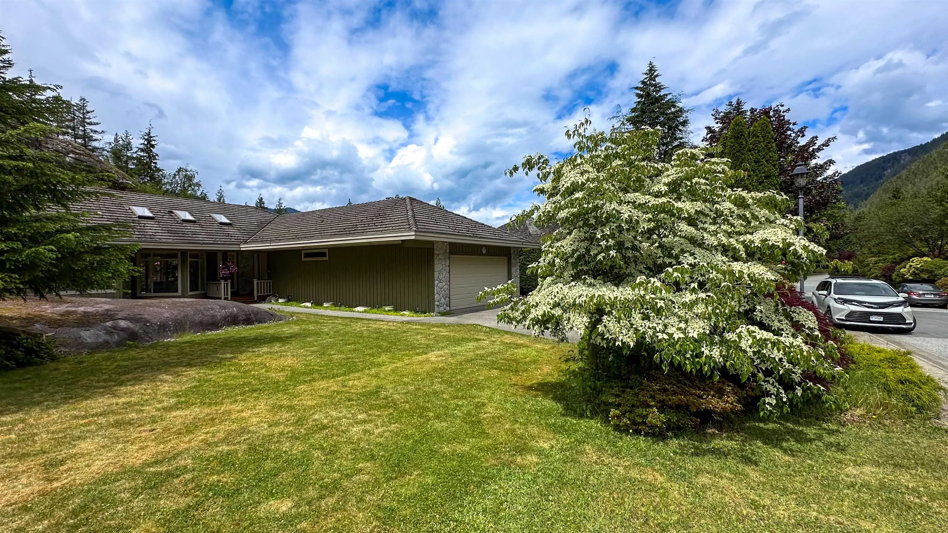 158 Stonegate Drive