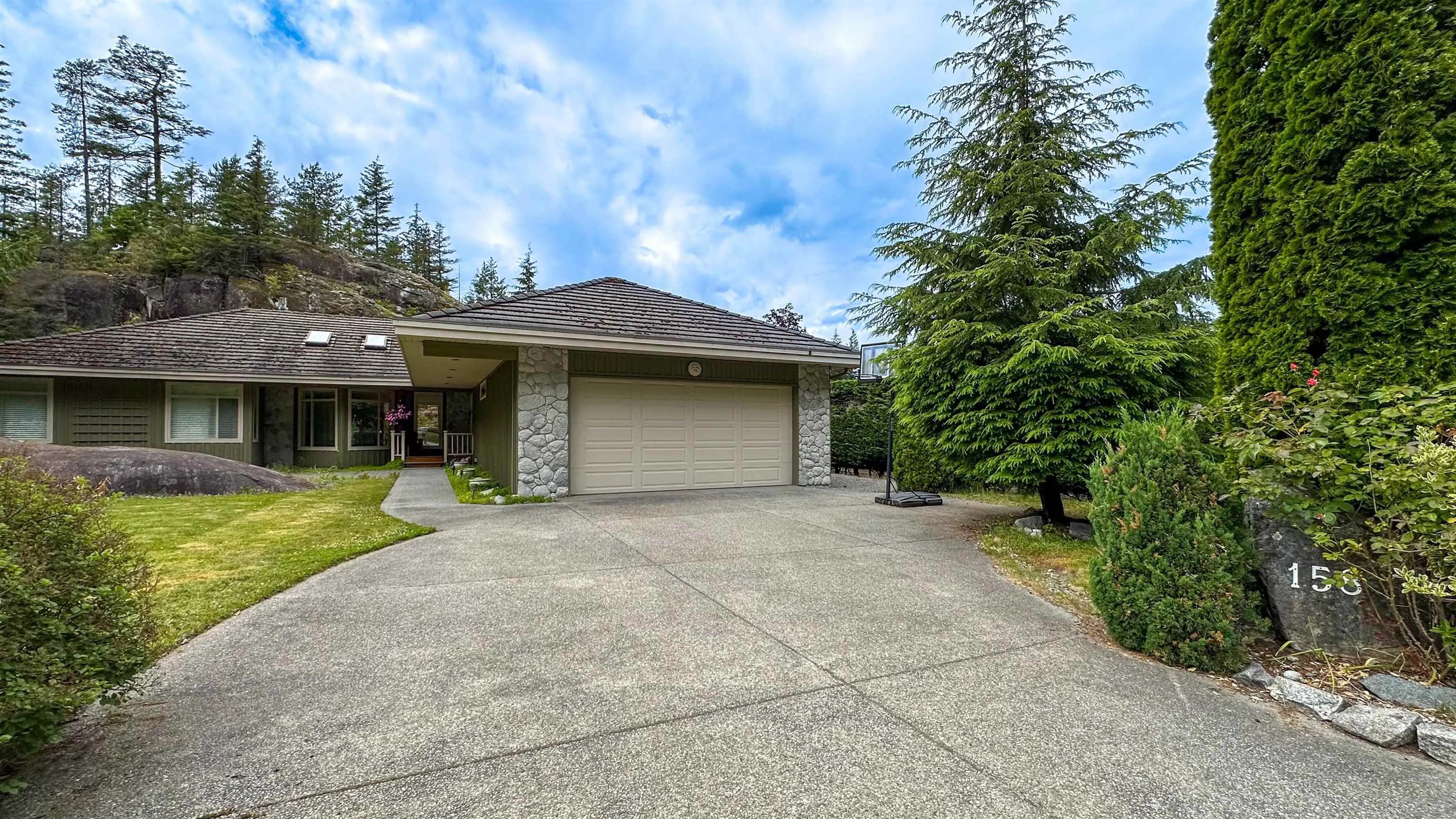 158 Stonegate Drive