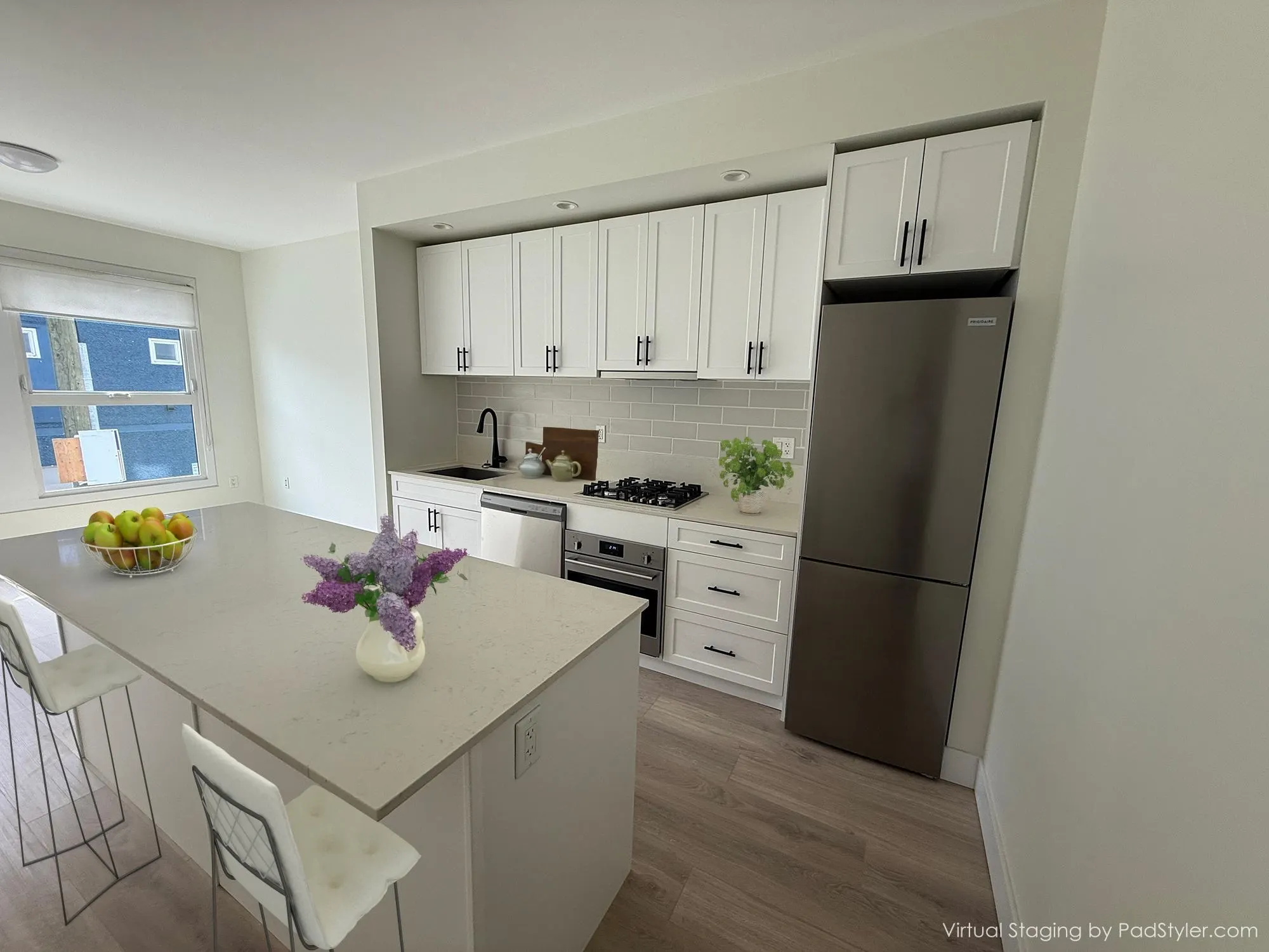 208 626 Alexander Street