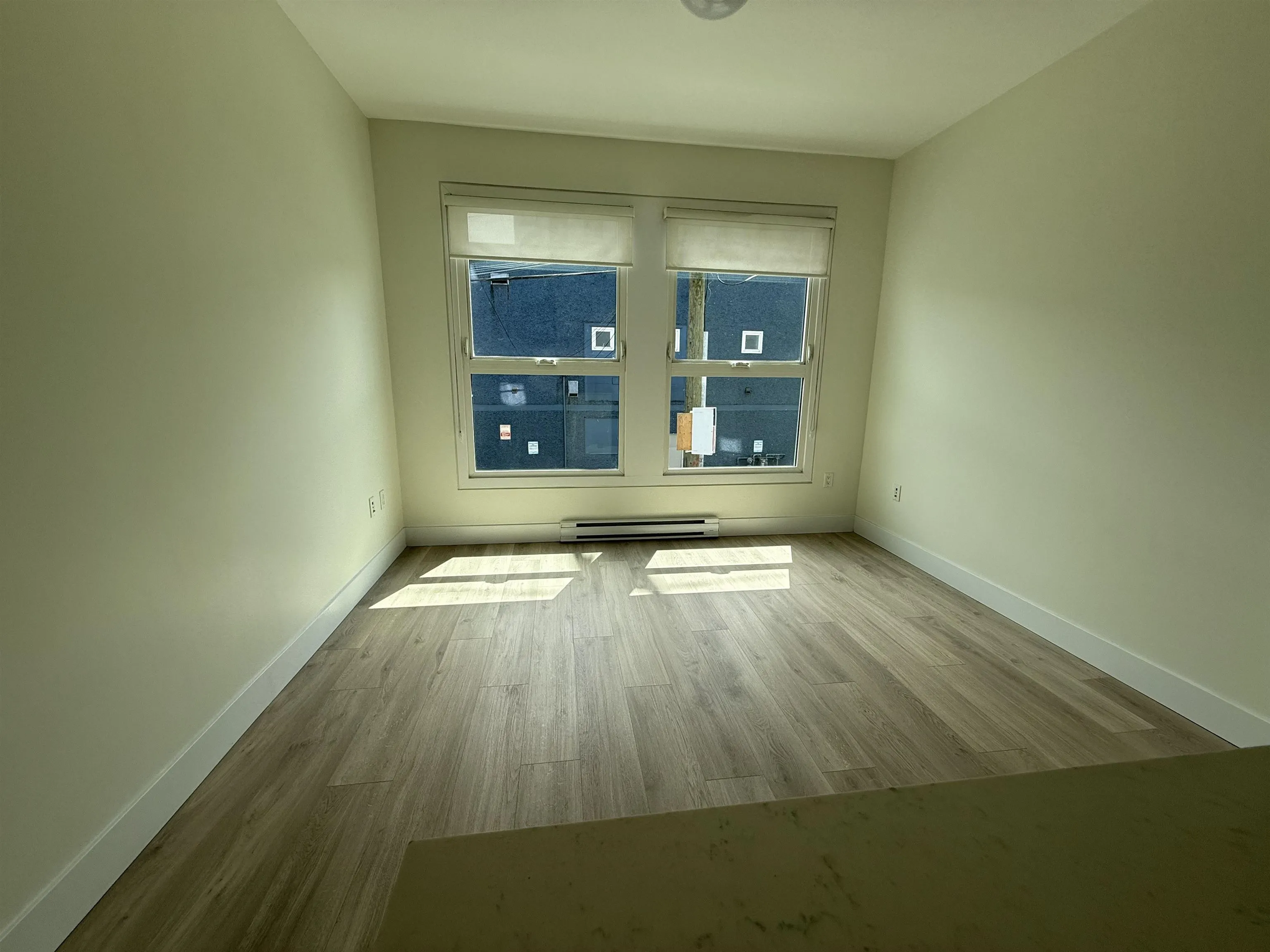 208 626 Alexander Street