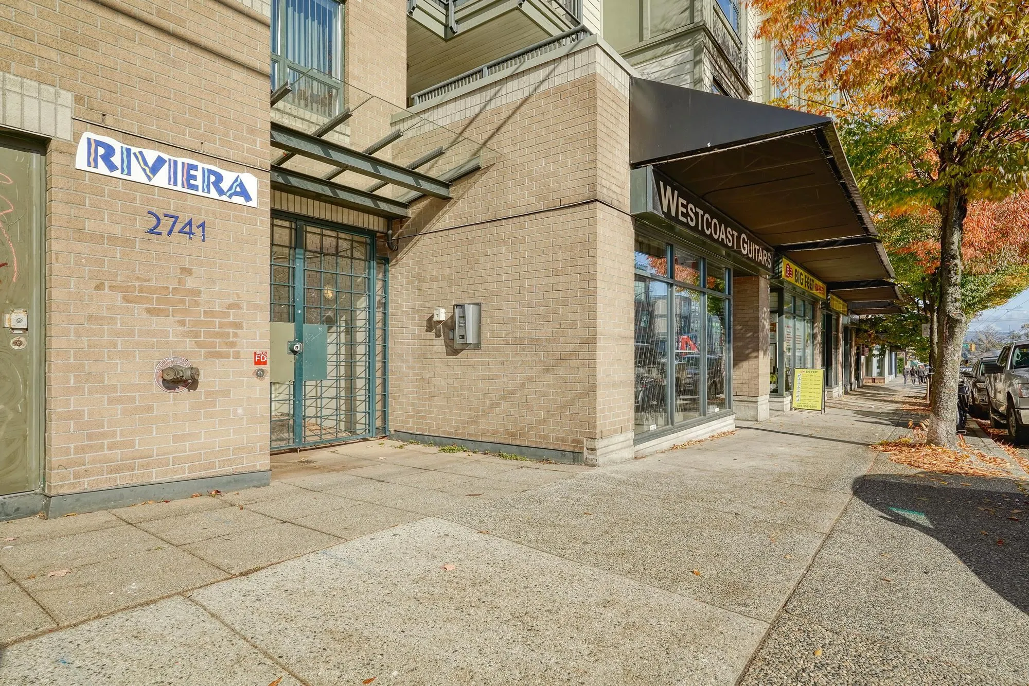 302 2741 E Hastings Street