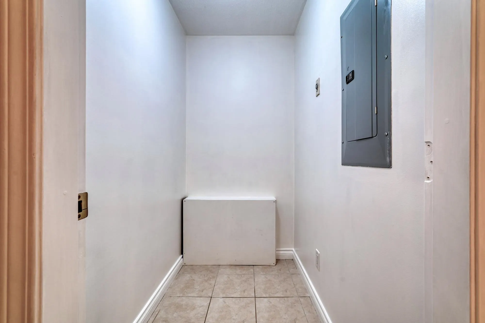 302 2741 E Hastings Street