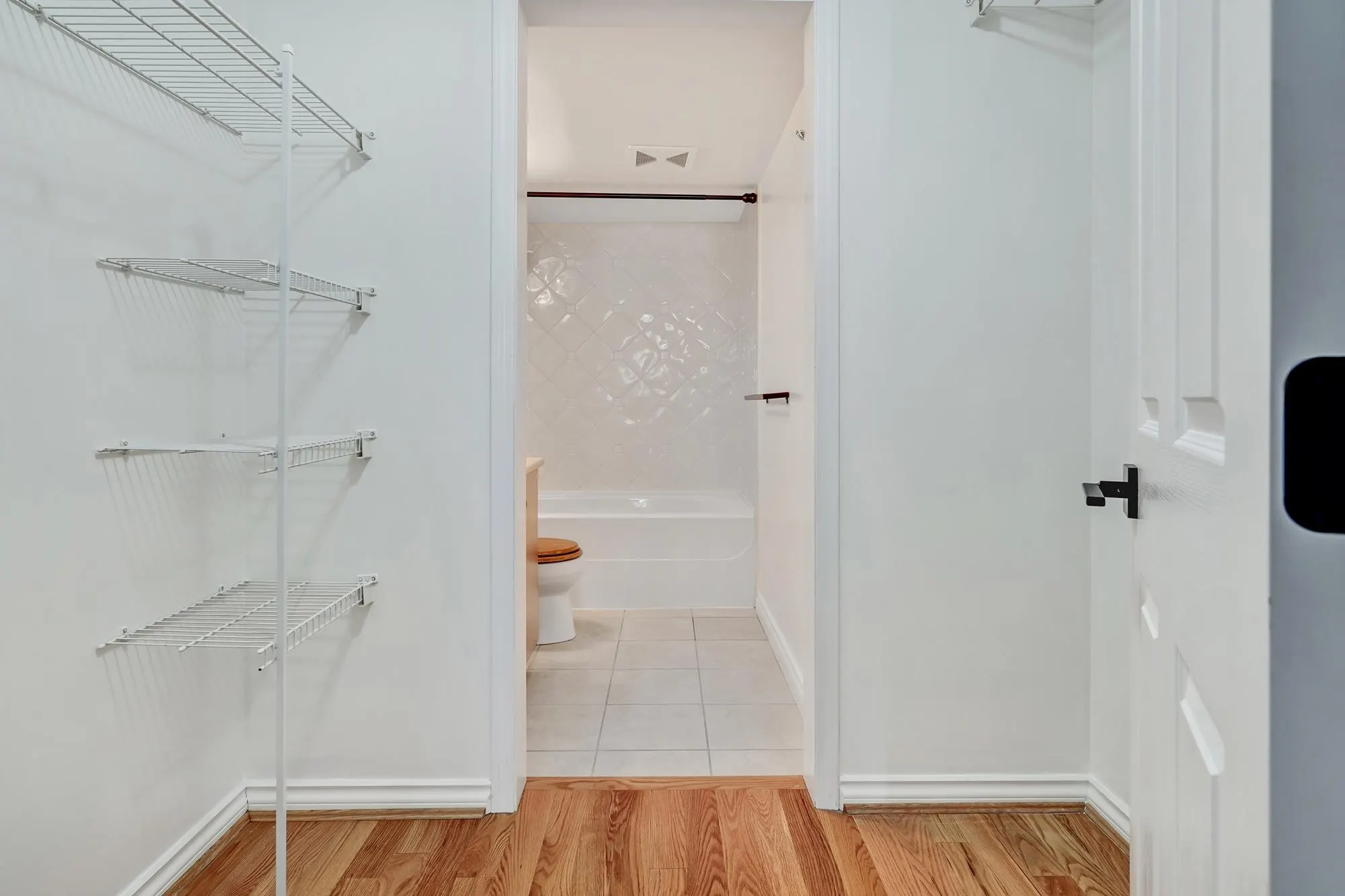 302 2741 E Hastings Street