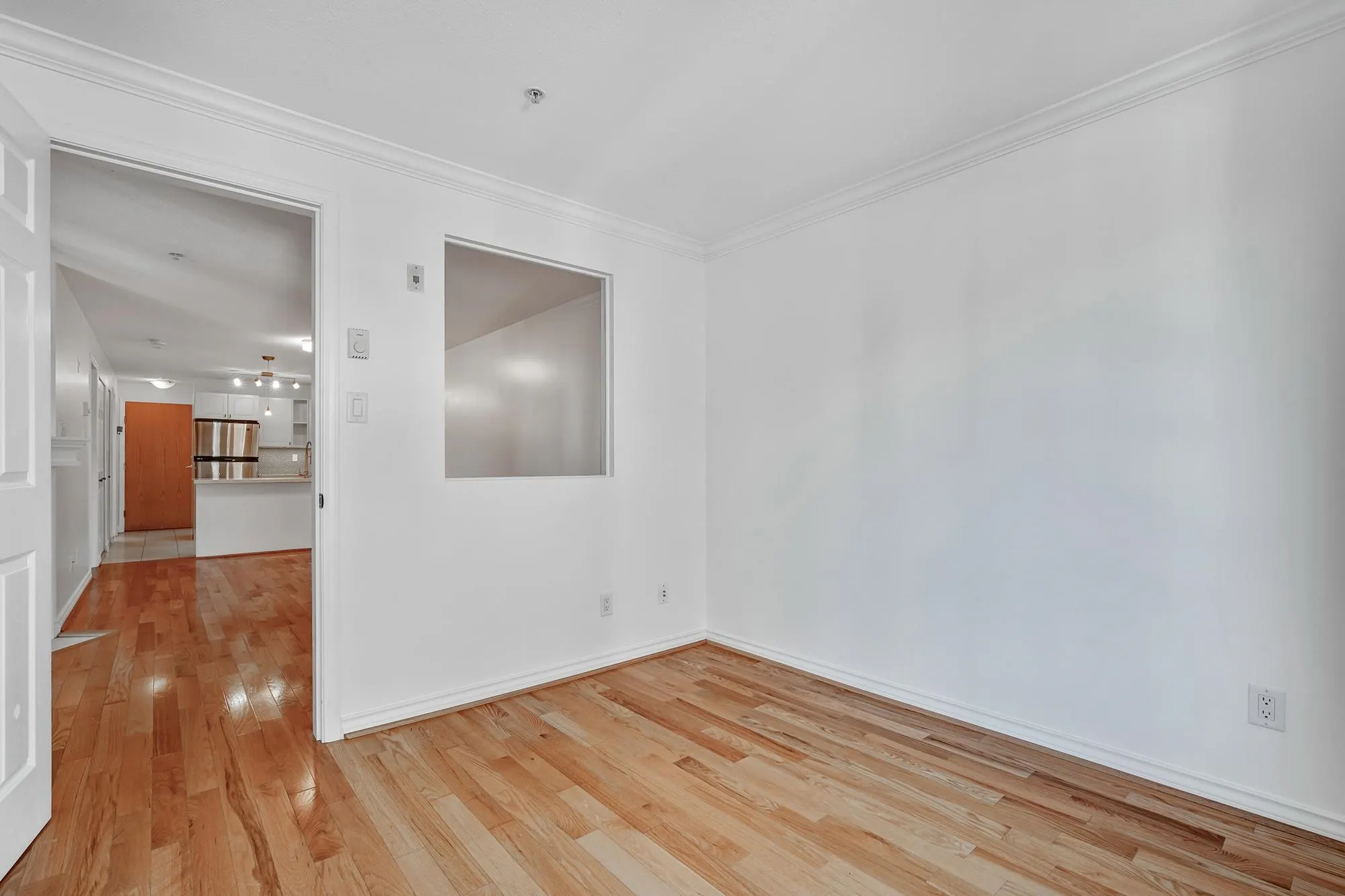 302 2741 E Hastings Street