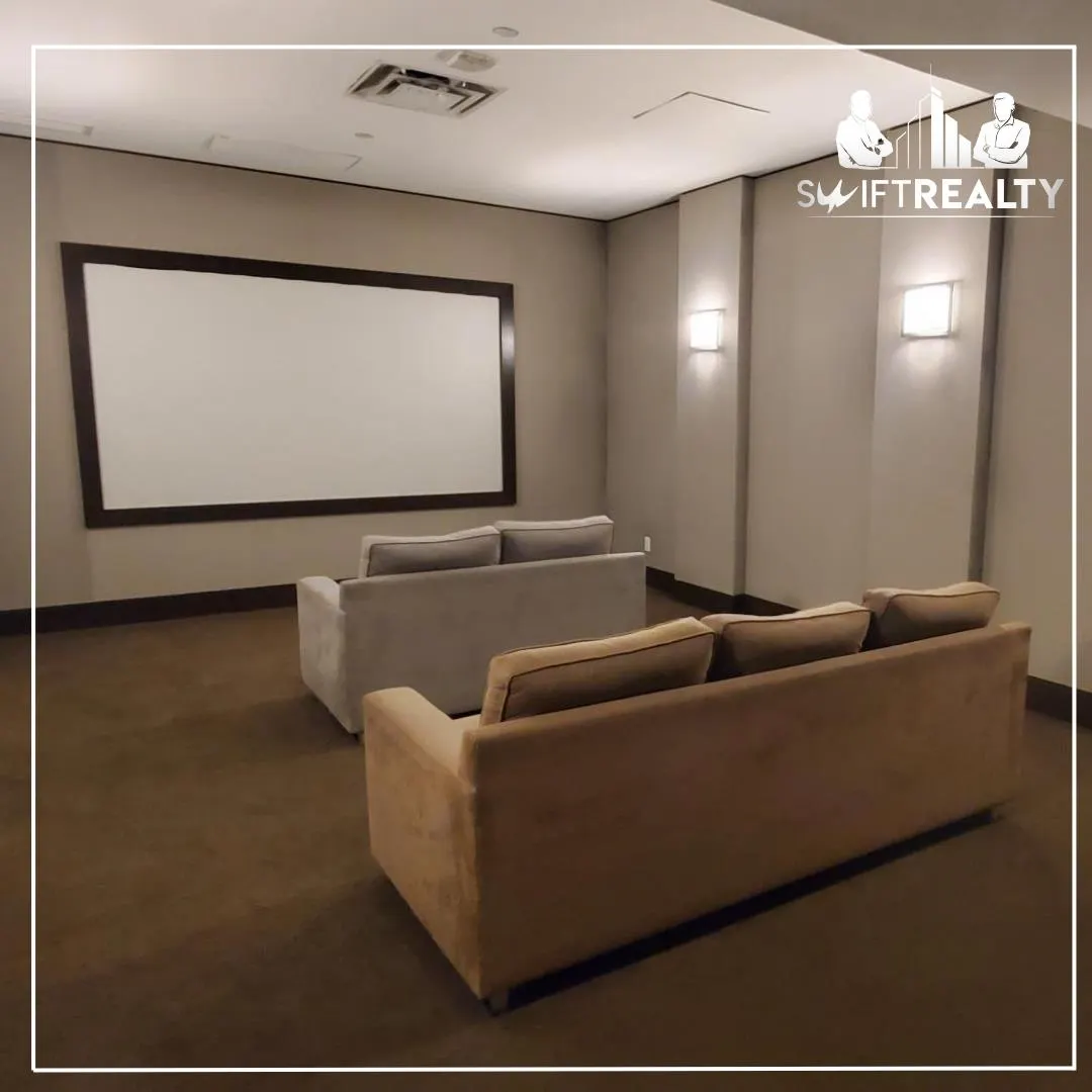 1604 499 Broughton Street