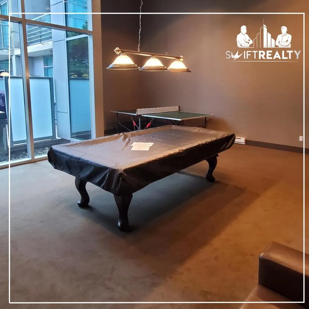 1604 499 Broughton Street