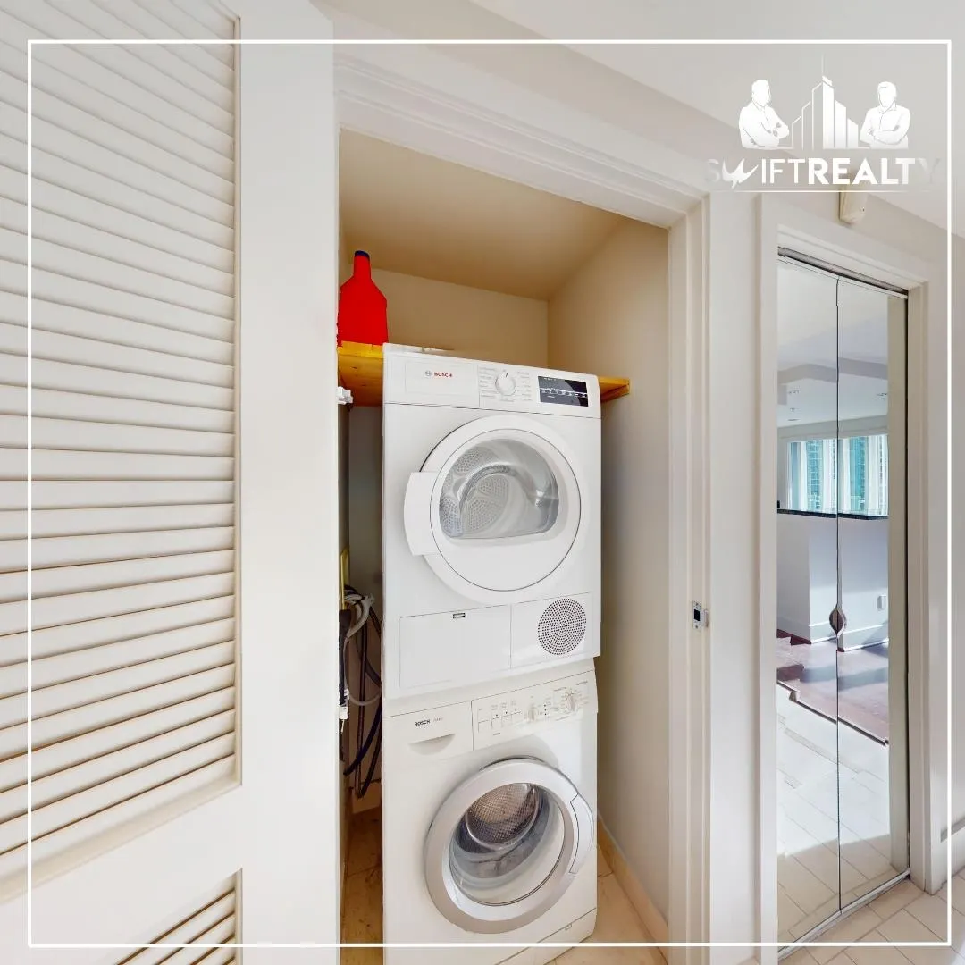 1604 499 Broughton Street