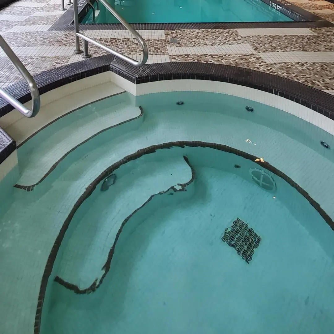 1604 499 Broughton Street