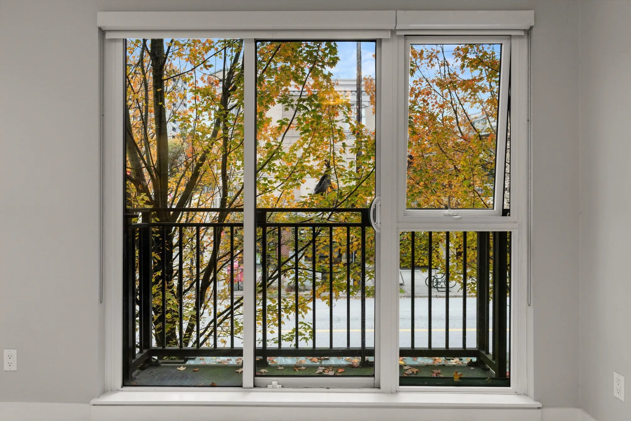 207 111 E 3rd Street