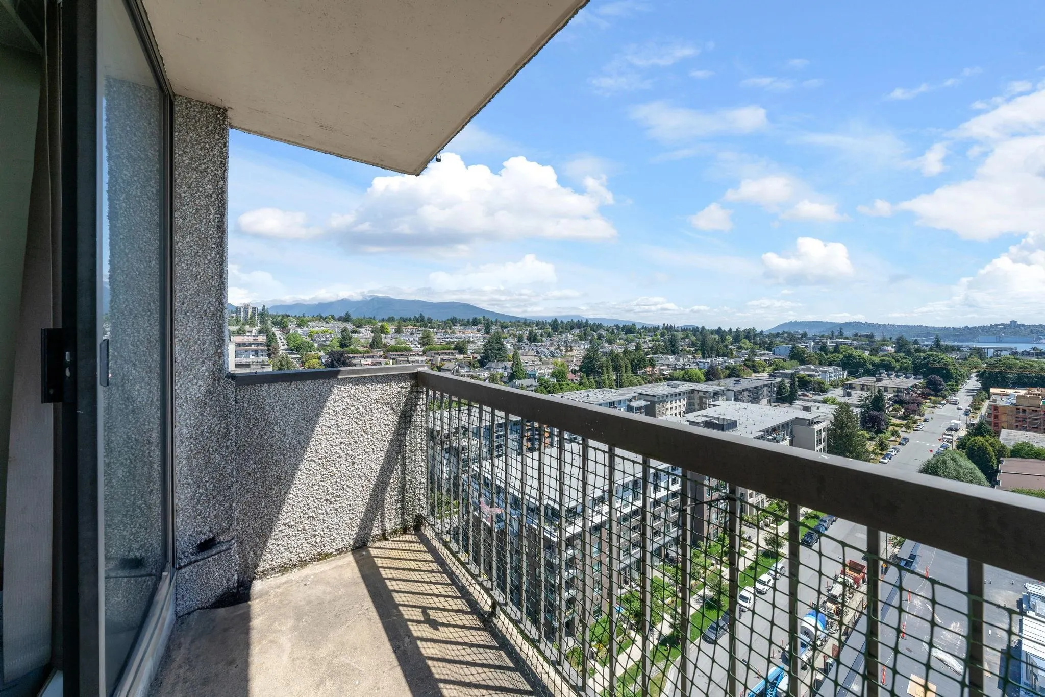 1906 145 St. Georges Avenue