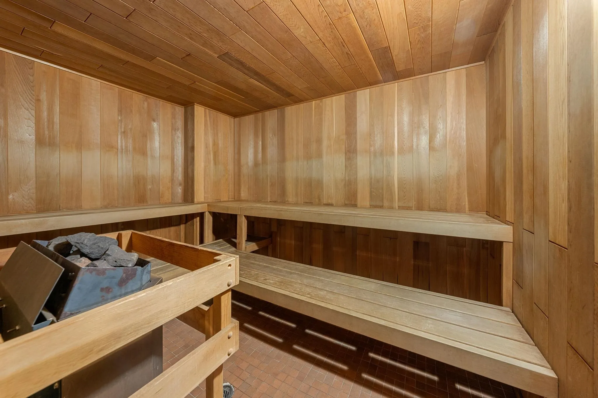 1906 145 St. Georges Avenue