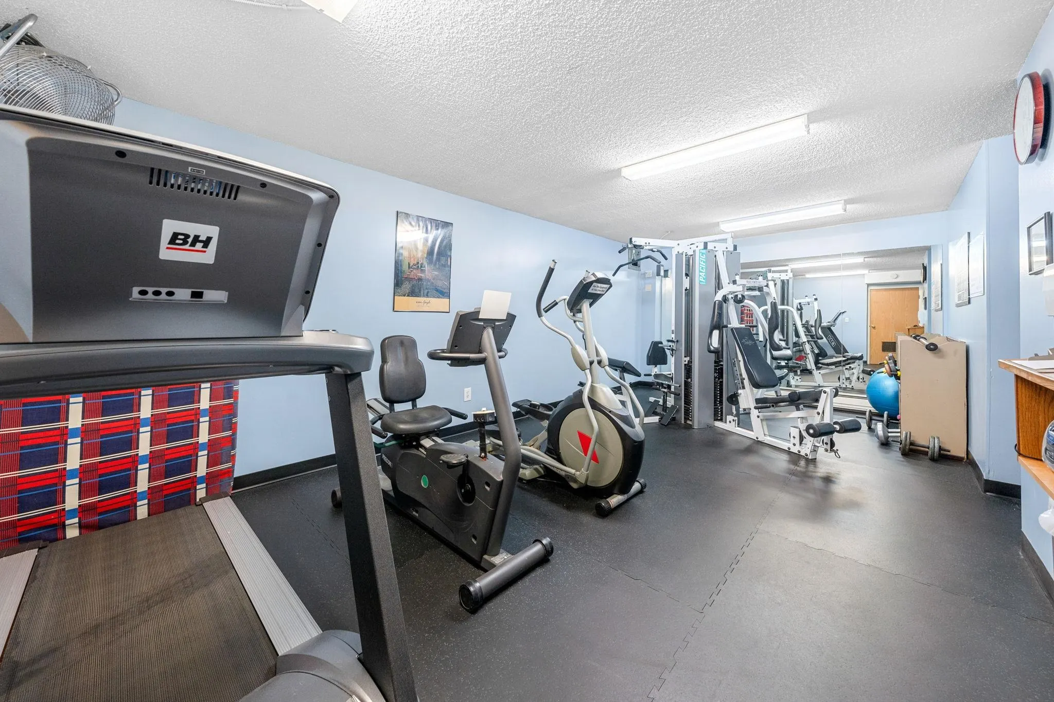 1906 145 St. Georges Avenue