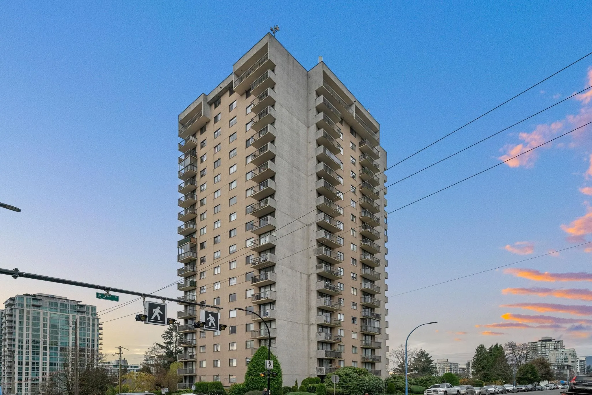 1906 145 St. Georges Avenue