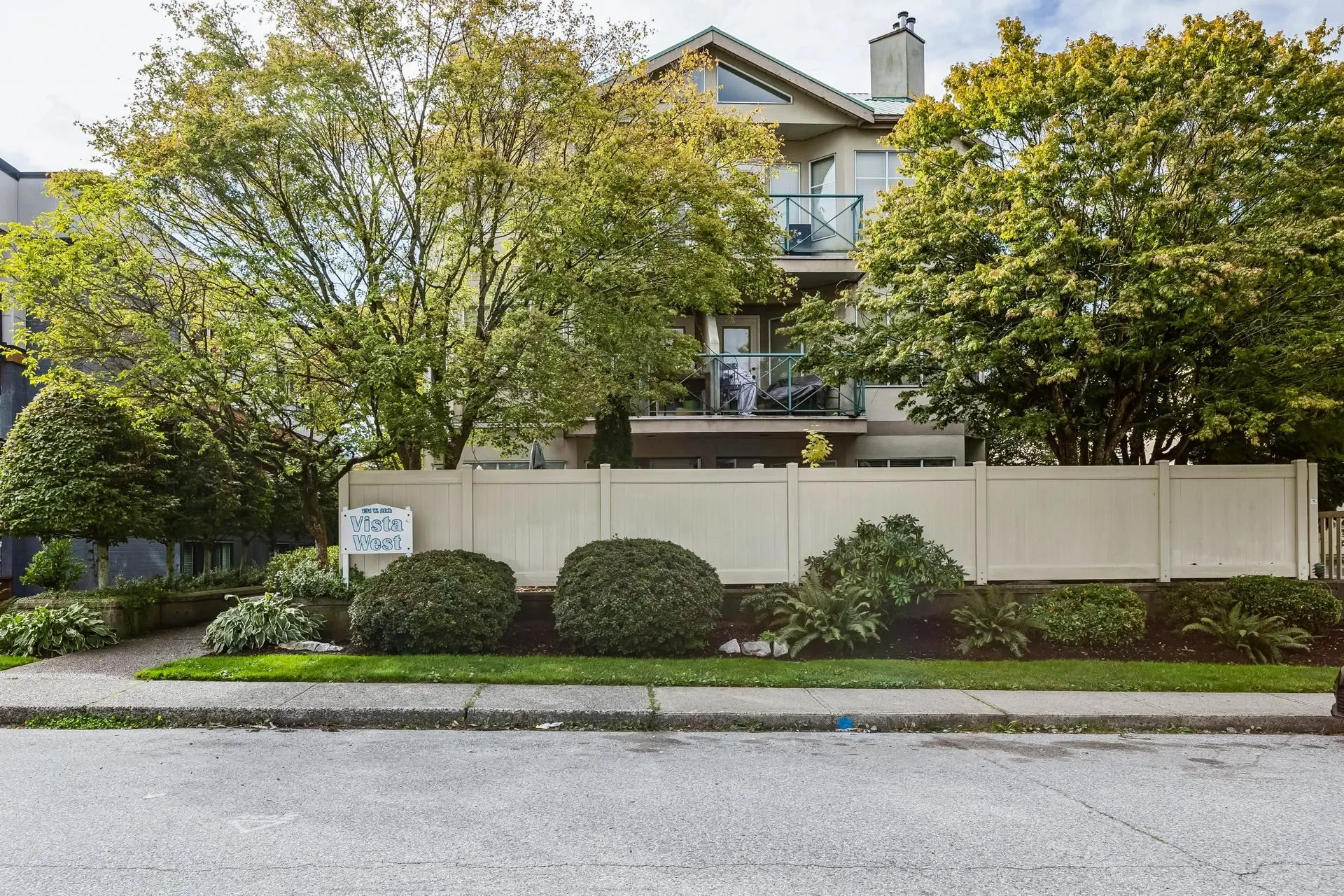 303 131 W 20th Street