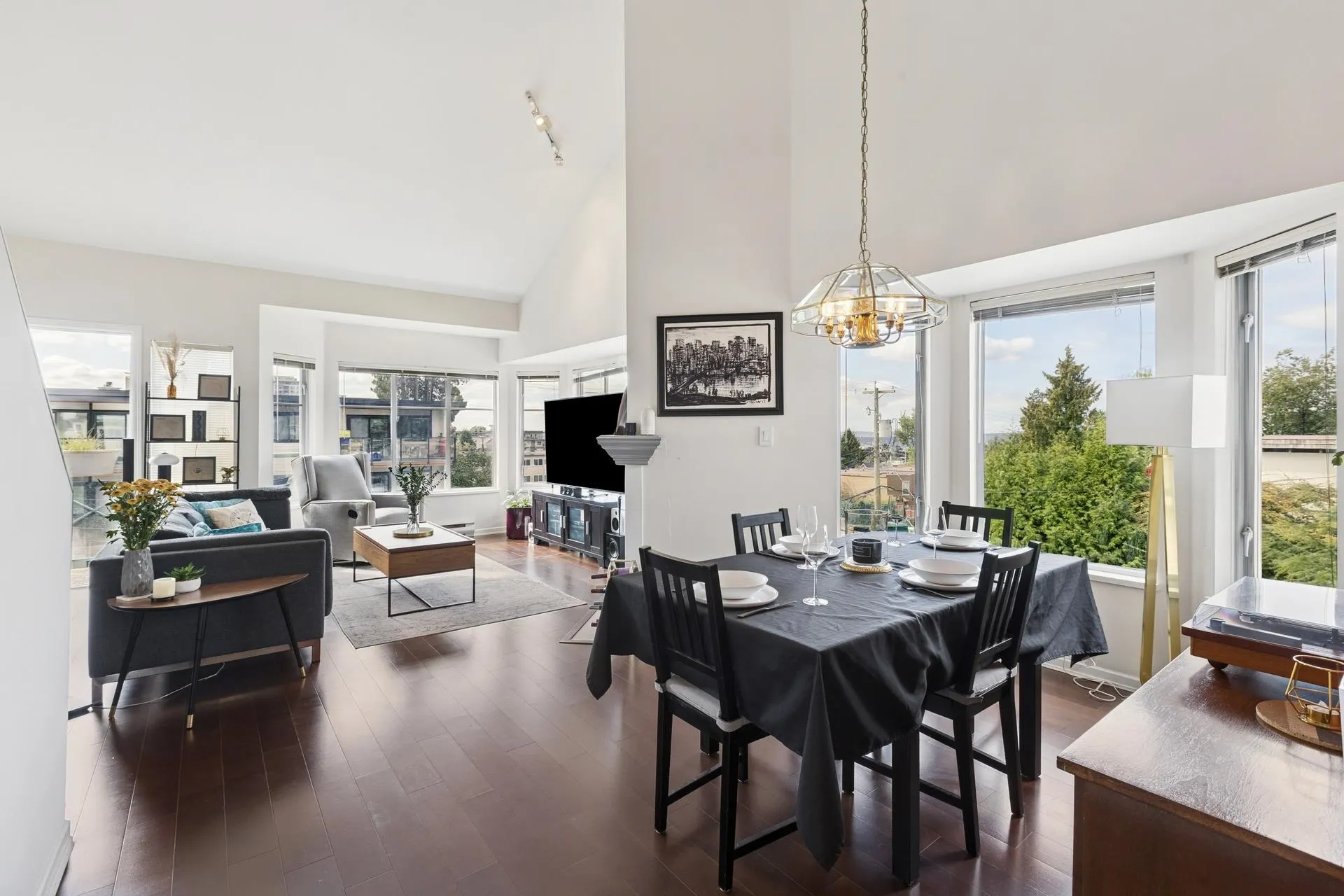 303 131 W 20th Street