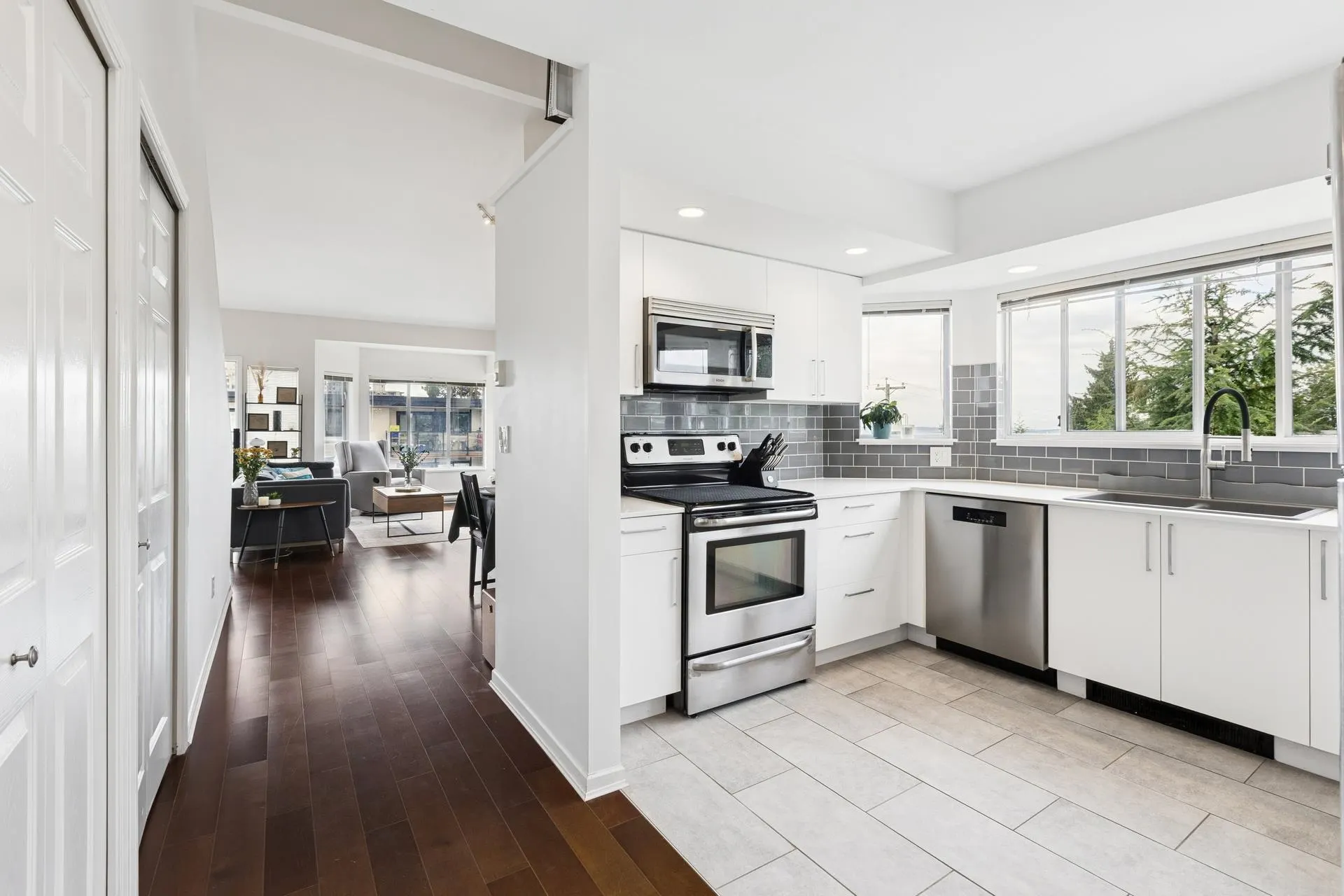 303 131 W 20th Street