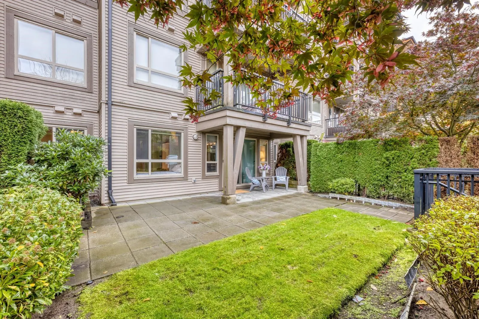 202 3156 Dayanee Springs Boulevard