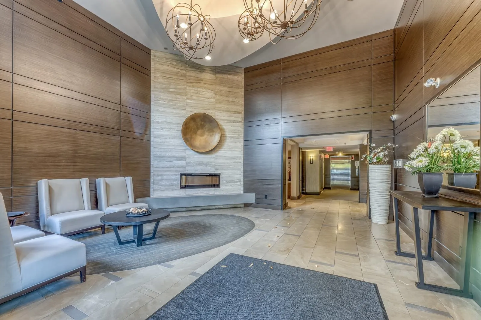 202 3156 Dayanee Springs Boulevard