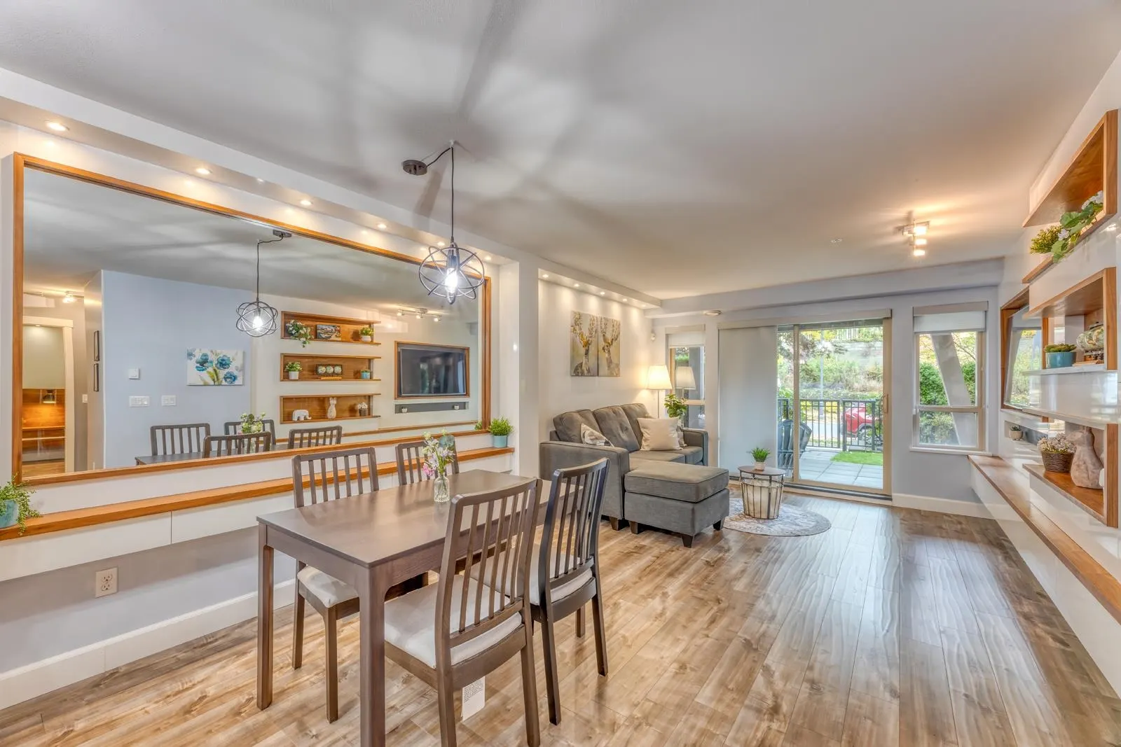 202 3156 Dayanee Springs Boulevard