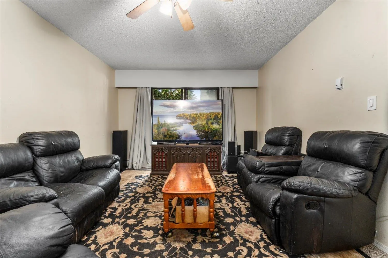 109 9175 Mary Street