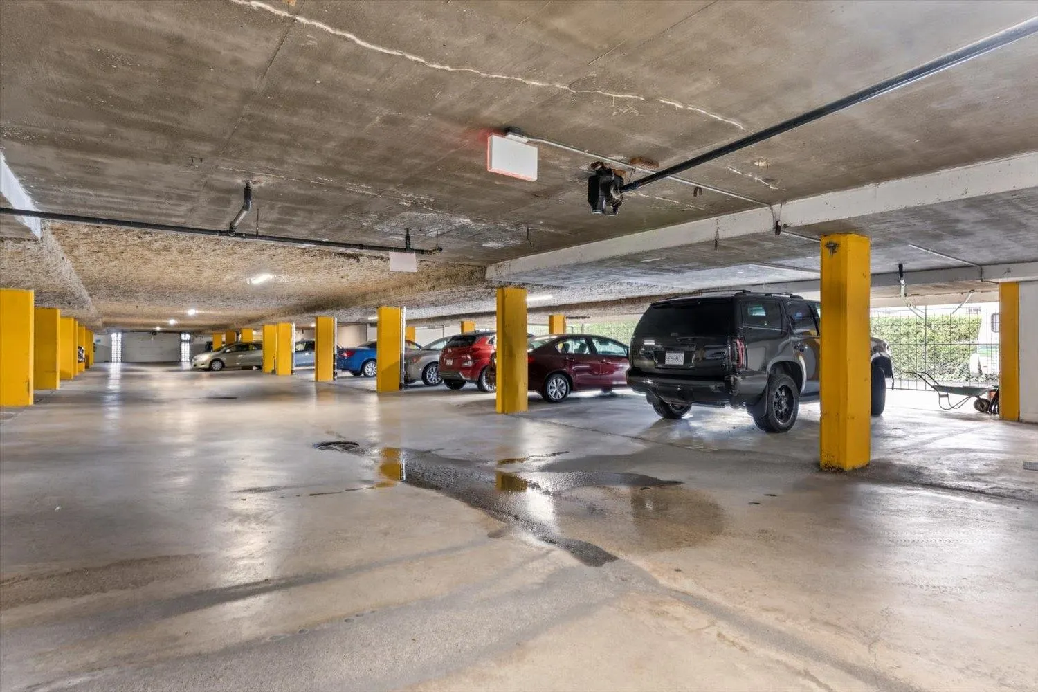 109 9175 Mary Street