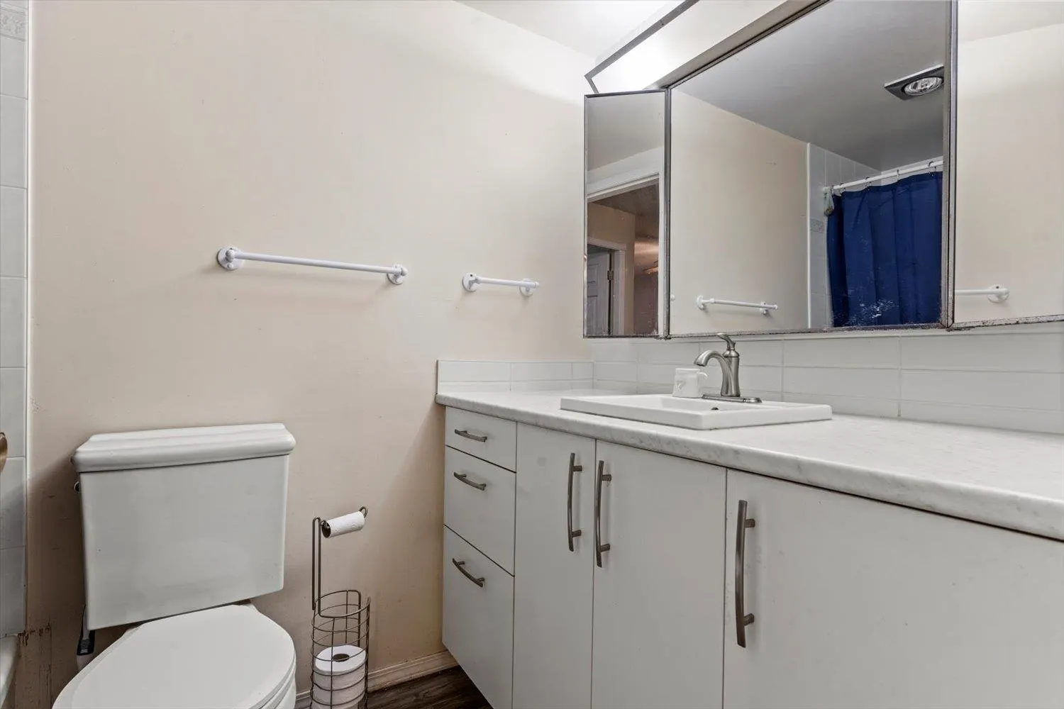 109 9175 Mary Street